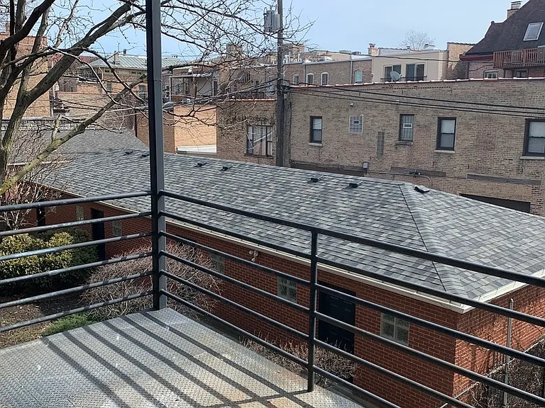 1303 W Flournoy St #2R — Photo 11