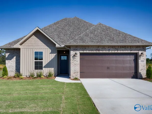 131 Parvin Way Dr, Hazel Green, AL 35750
