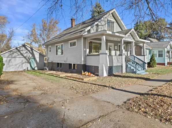 219 E Howard St, Portage, WI 53901