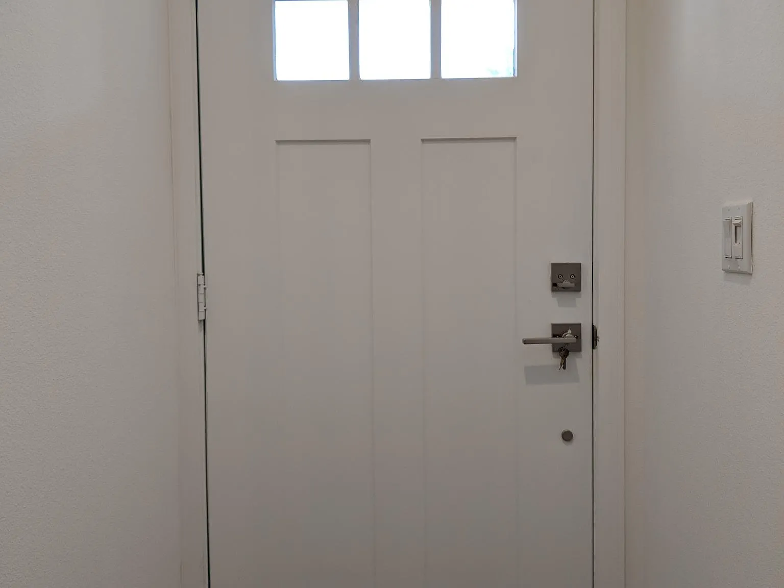 3 bed, 1100 sqft, $3,600 — Photo 3