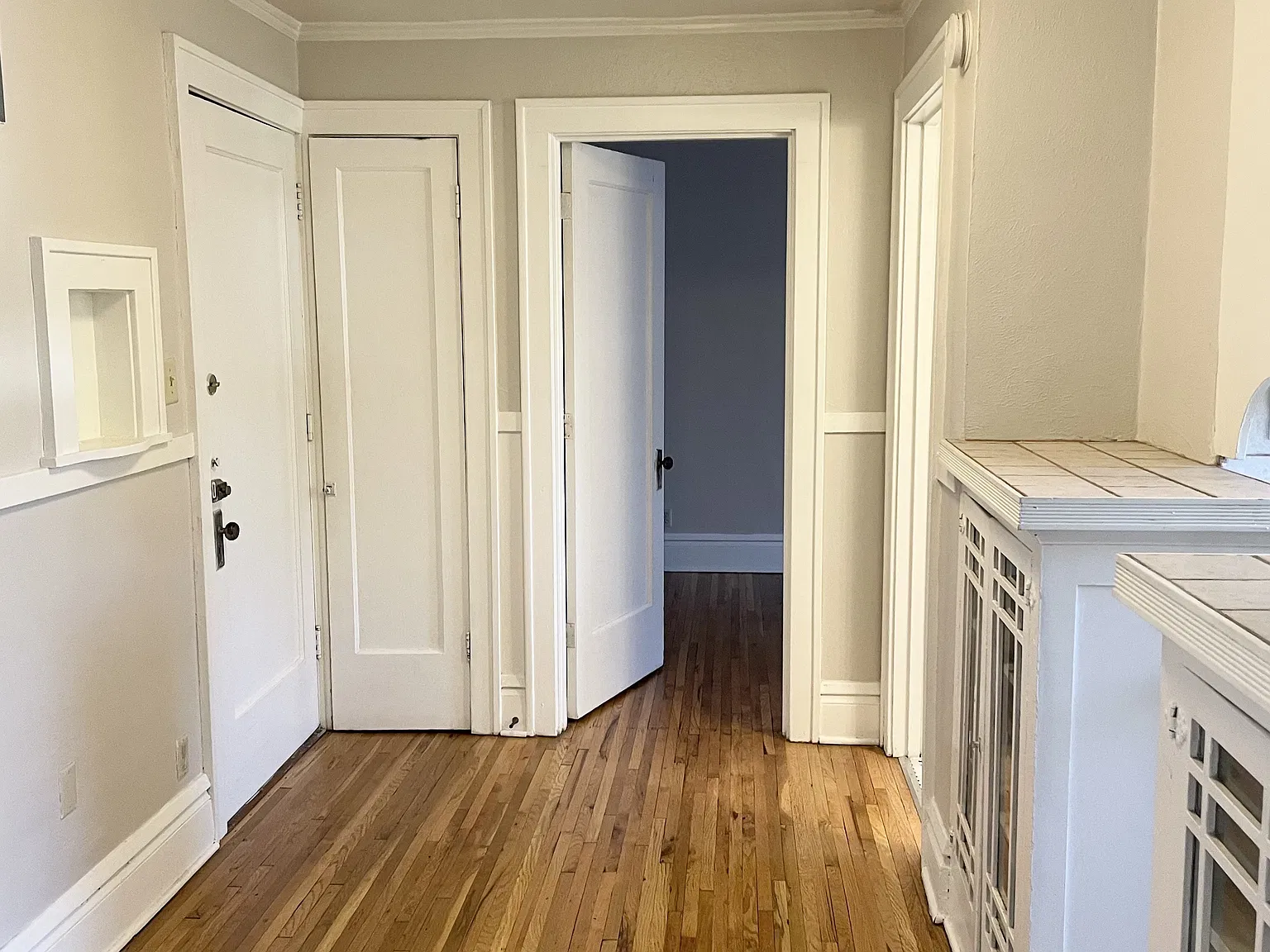 1576 Portland Apartments — Photo 3