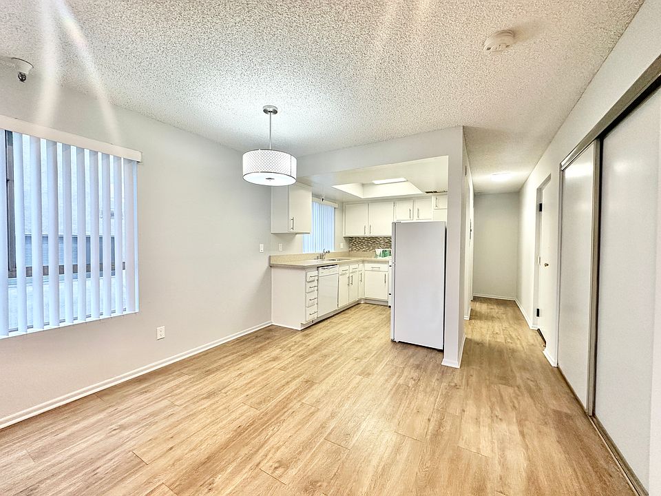 1st image of 3759 S Canfield Ave #102
