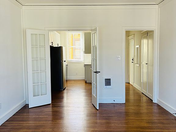 5th image of 3145 Octavia St #15