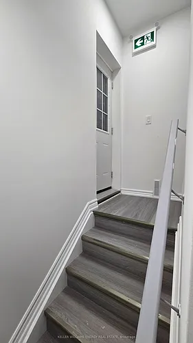 36 Crombie St Photo 1