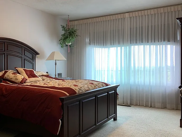 6437 Elmhurst Dr — Photo 20