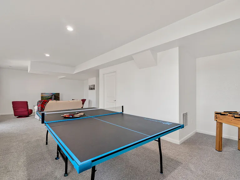 Basement: Complete w/ Family Room/Game Room, Bedroom & Bathroom