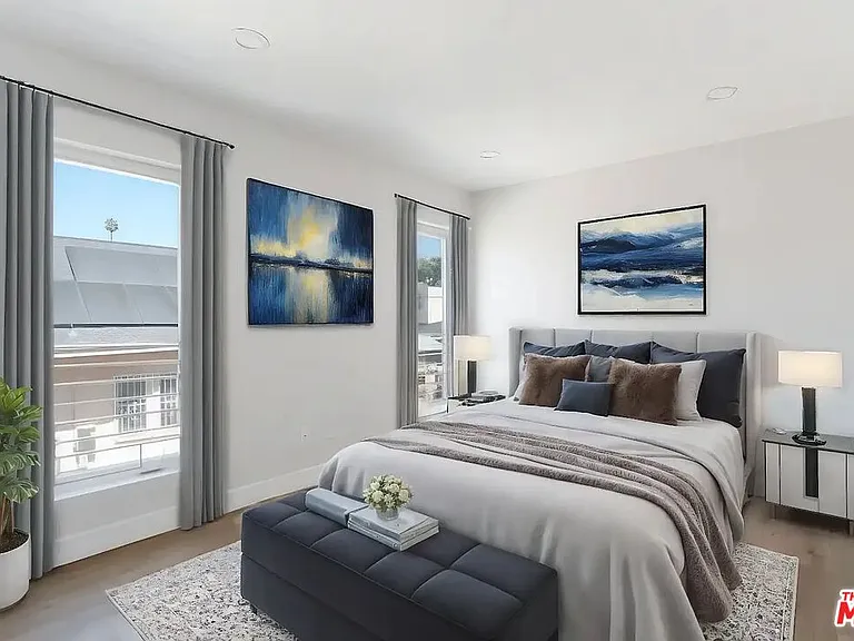1726 Menlo Ave #3/4 — Photo 3