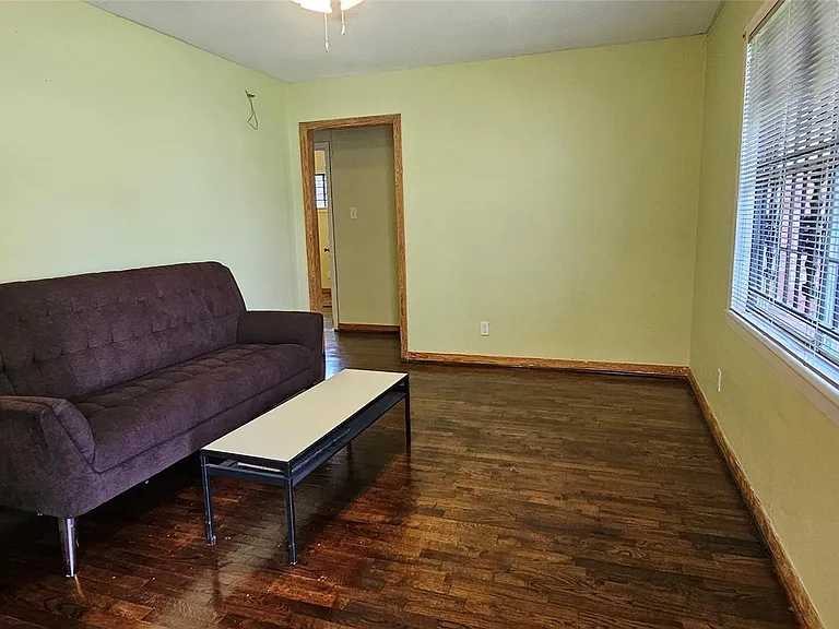 3610 Dennis St — Photo 5