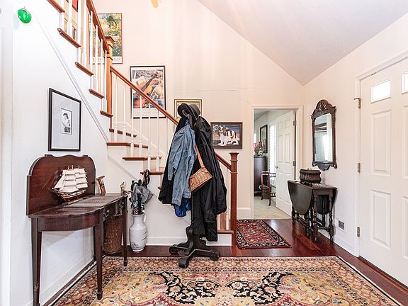3rd image of 30416 Broughton Ln