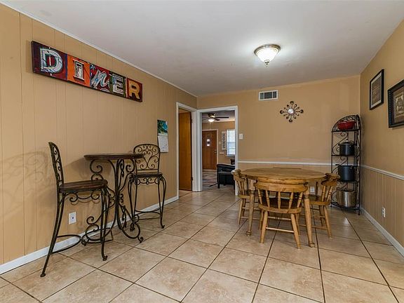 5th image of 1807 N Highland Ave