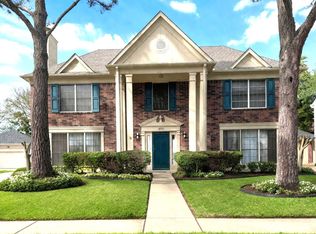 16910 Country Bridge Rd, Houston, TX 77095