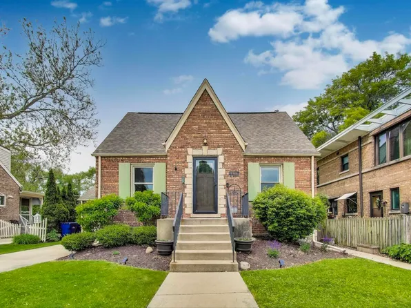 9906 S Saint Louis Ave, Evergreen Park, IL 60805