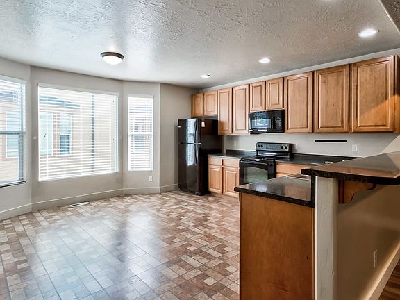 3rd image of 3704 S Balmossie Ln