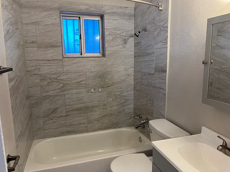 Totally Remodeled 2 Bedroom Apartment In Ridgecrest — Photo 8