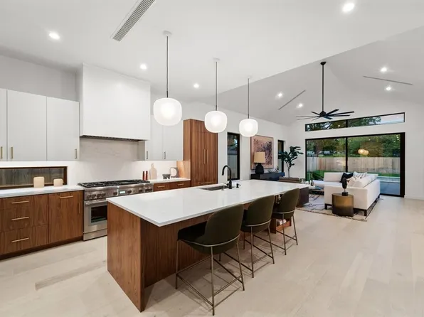 7613 Hardy Dr, Austin, TX 78757