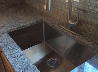 100 Hope St APT 28, Stamford, CT 06906