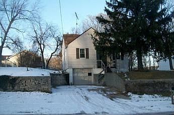 1st image of 853 Ferris St NW