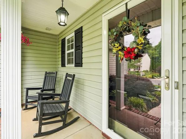 3032 Kilbeggan Dr, Clover, SC 29710