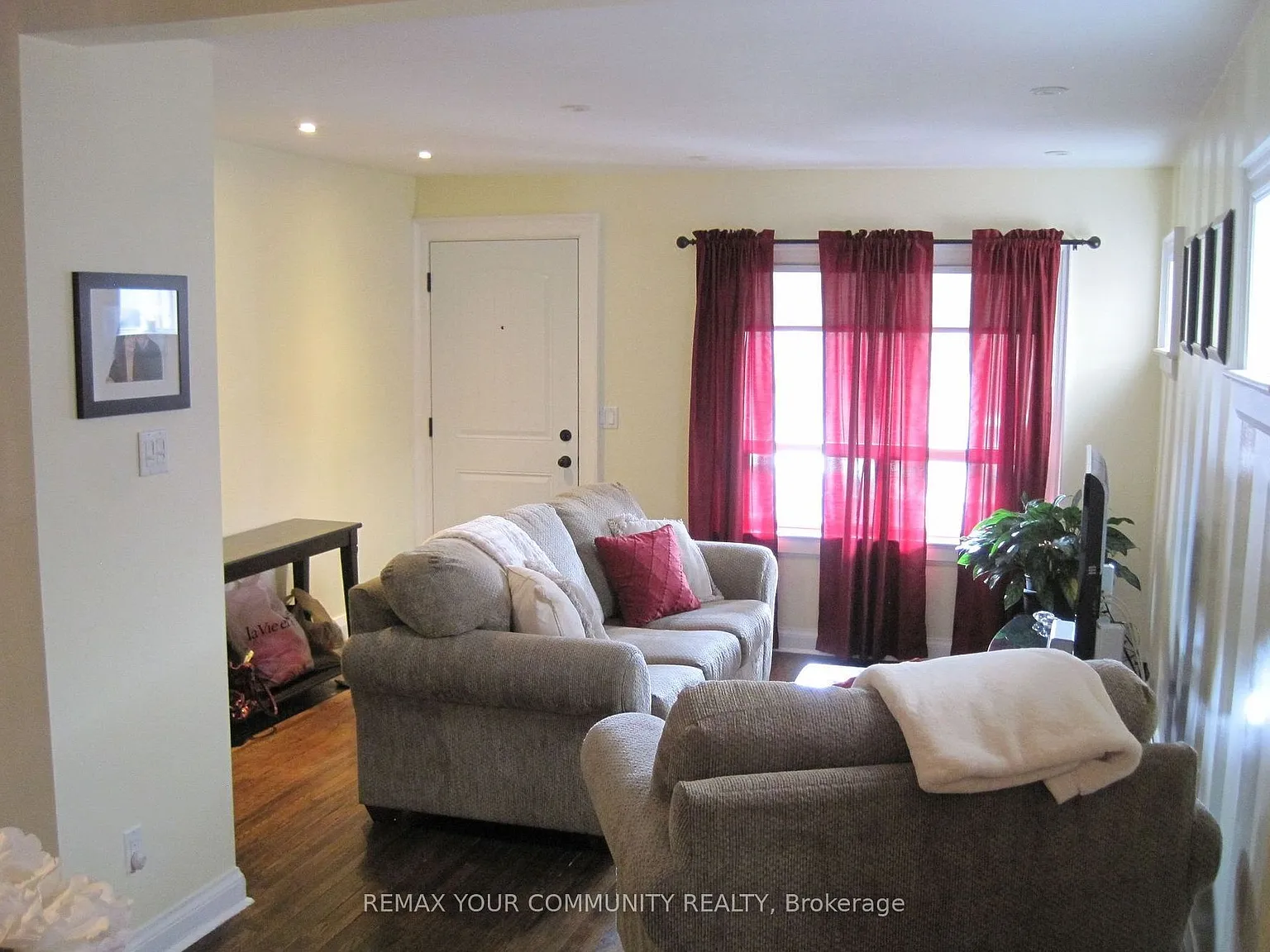 3 bed, $3,400 — Photo 2