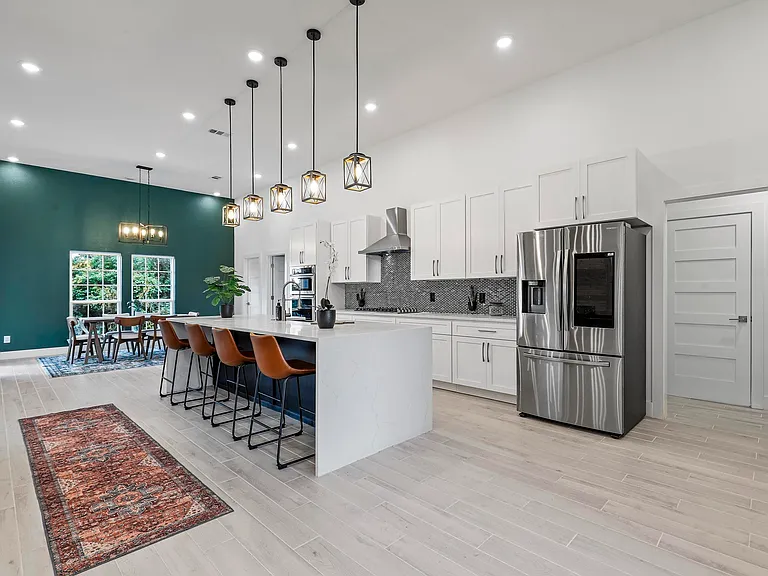 4013 Legend Trl — Photo 22