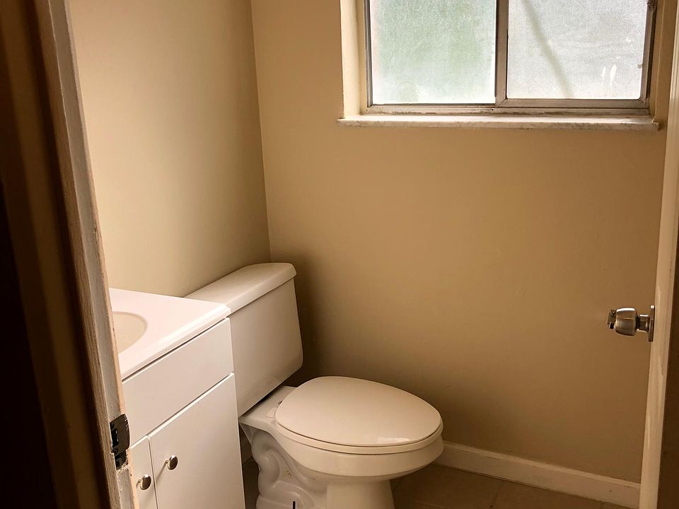 1st image of 3104 Glenwood Ct