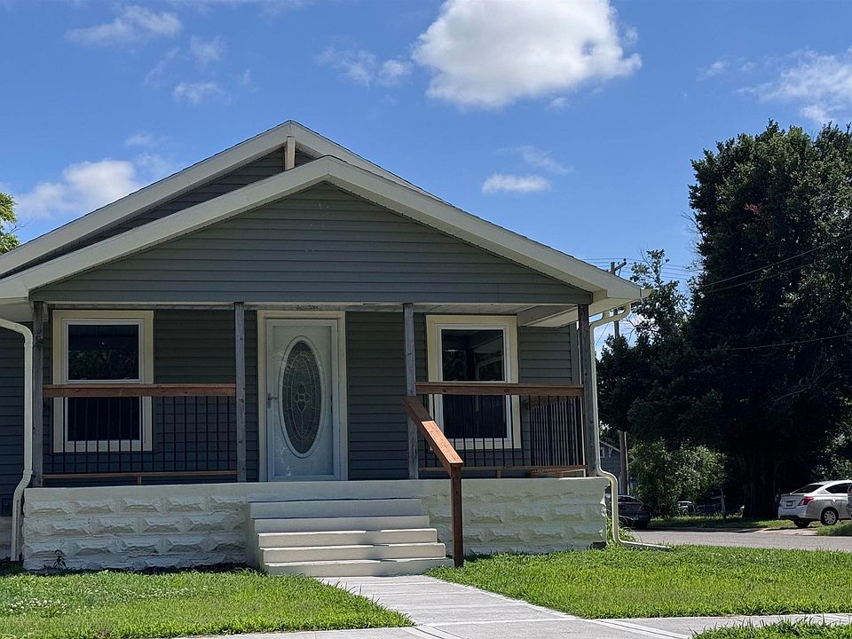 1st image of 1001 E Avenue A