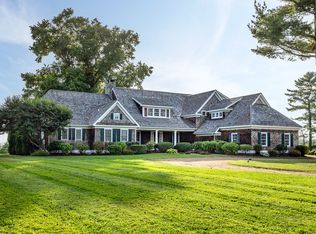 7 Sandy Beach Rd, Middlebury, CT 06762