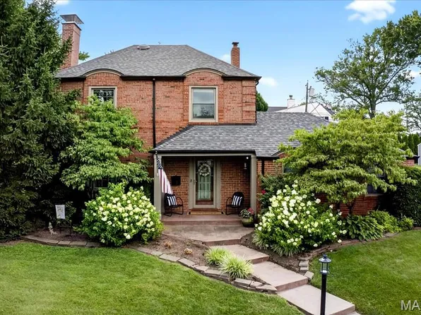 42 Hanley Downs, Saint Louis, MO 63117