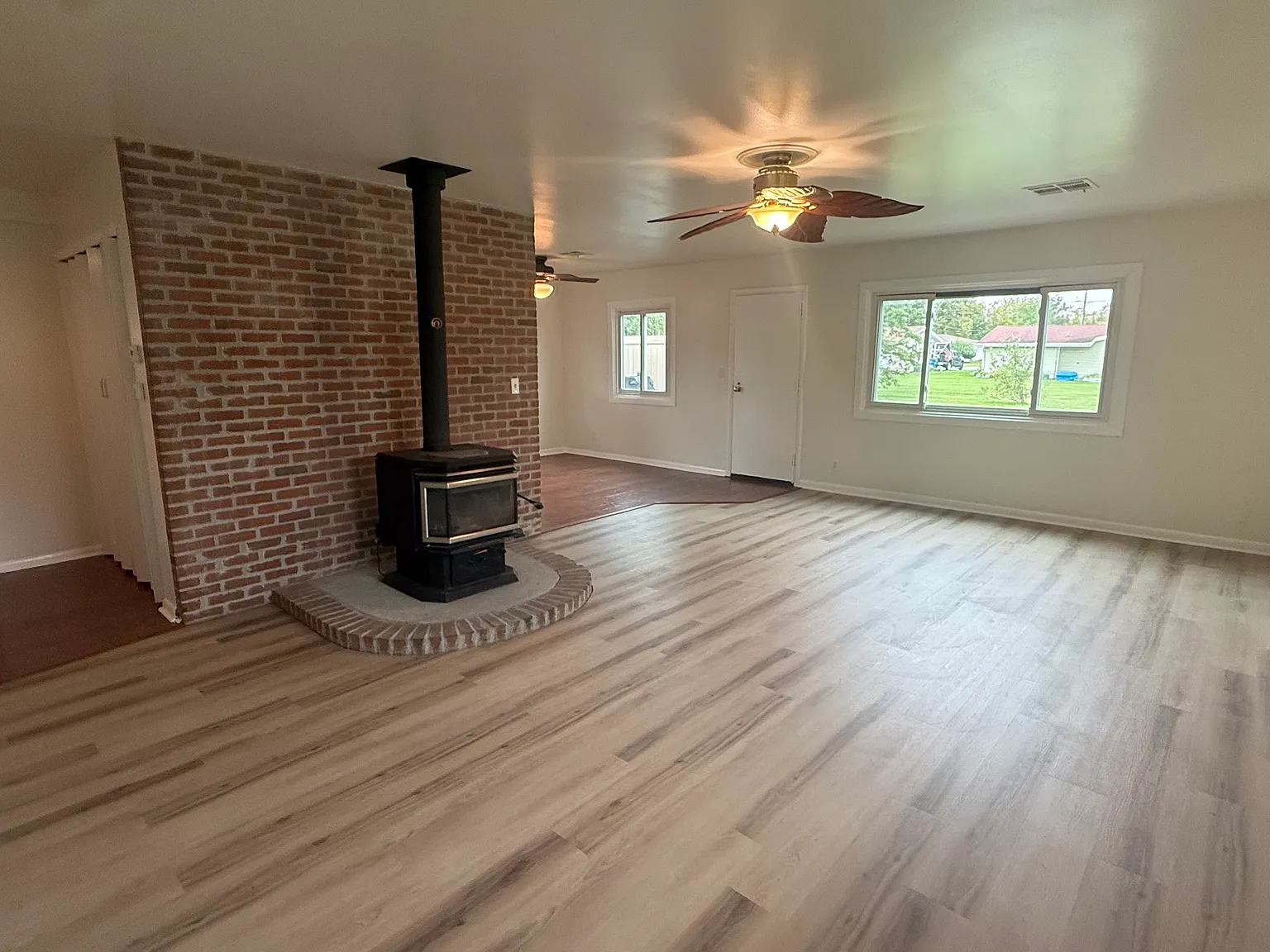3 bed, 1400 sqft, $2,300 — Photo 1