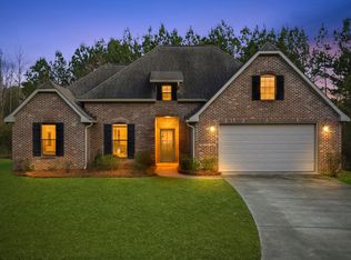 20 E Lariat Ln, Hattiesburg, MS 39402