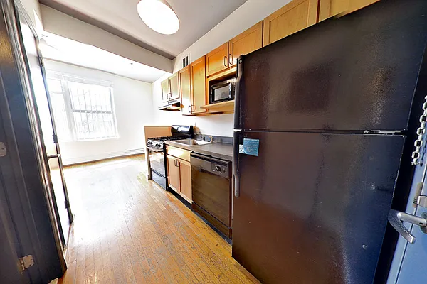 Rented by REAL New York | media 19