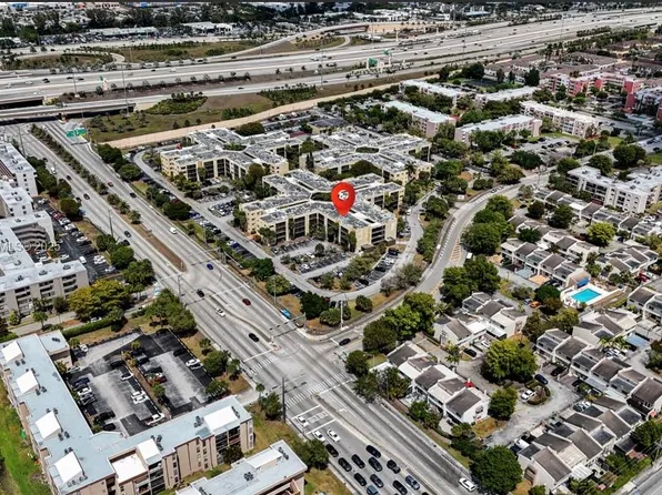 8635 NW 8th St APT 101, Miami, FL 33126