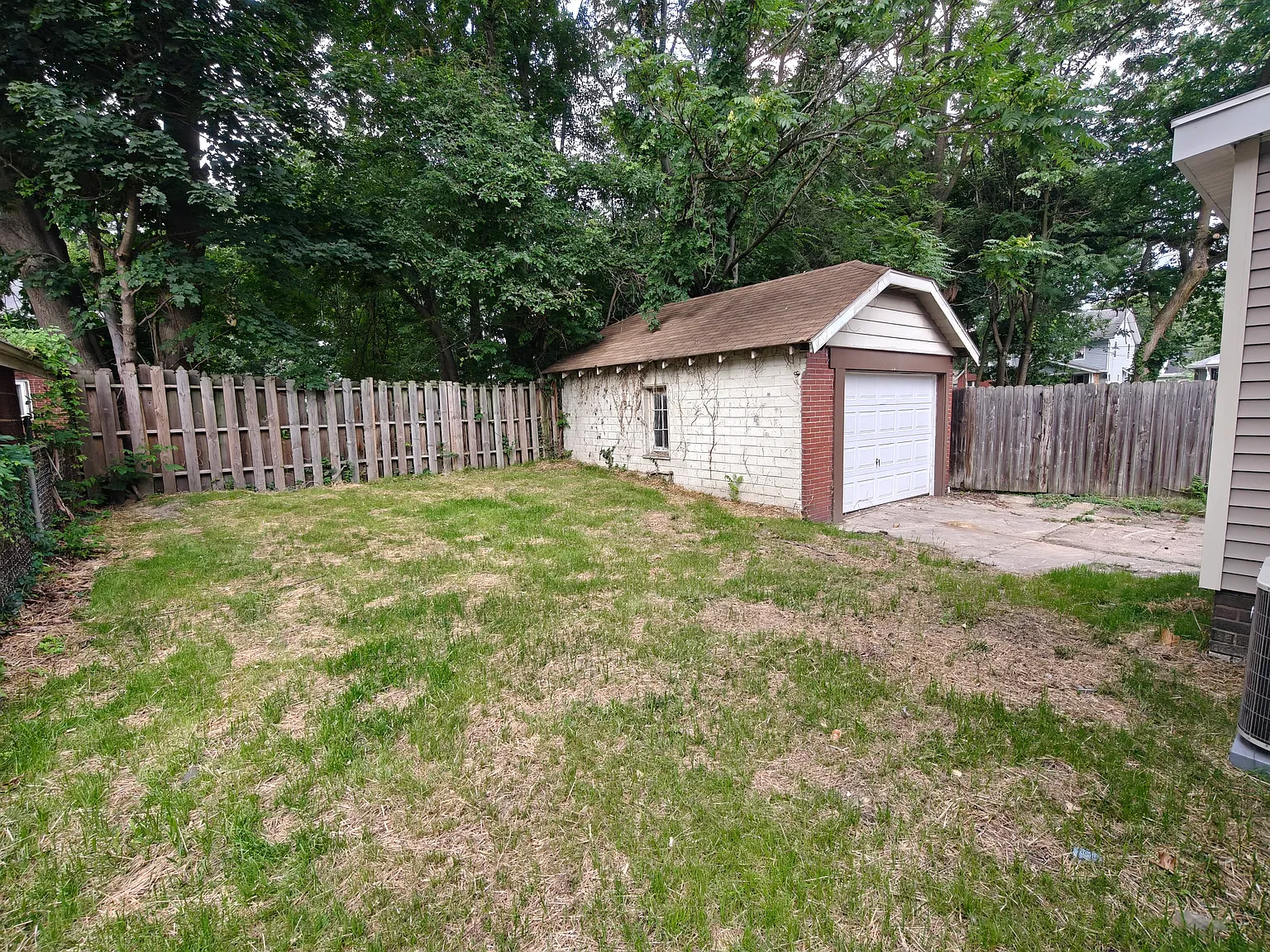 4 bed, 1413 sqft, $1,395 — Photo 4