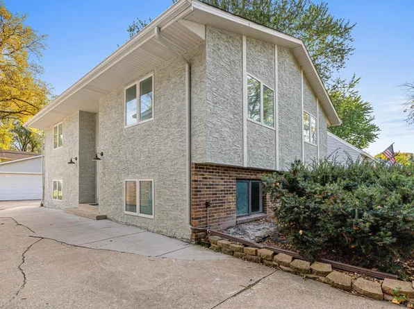 540 Hiawatha Ave, Mendota Heights, MN 55118