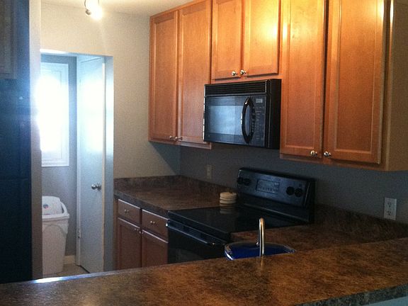 5th image of 2928 Plaza Terrace Dr