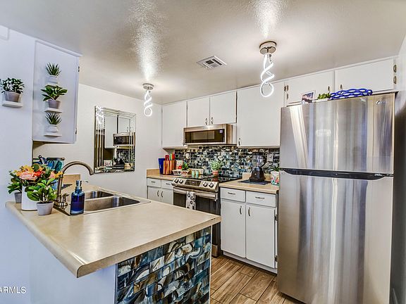 3rd image of 1730 W EMELITA Avenue #1095