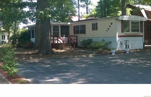 1st image of 34627 W Sherwood Dr