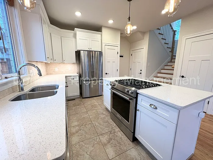 1615 Porter Ave — Photo 6