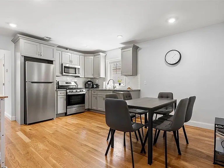 41 Horace St — Photo 10