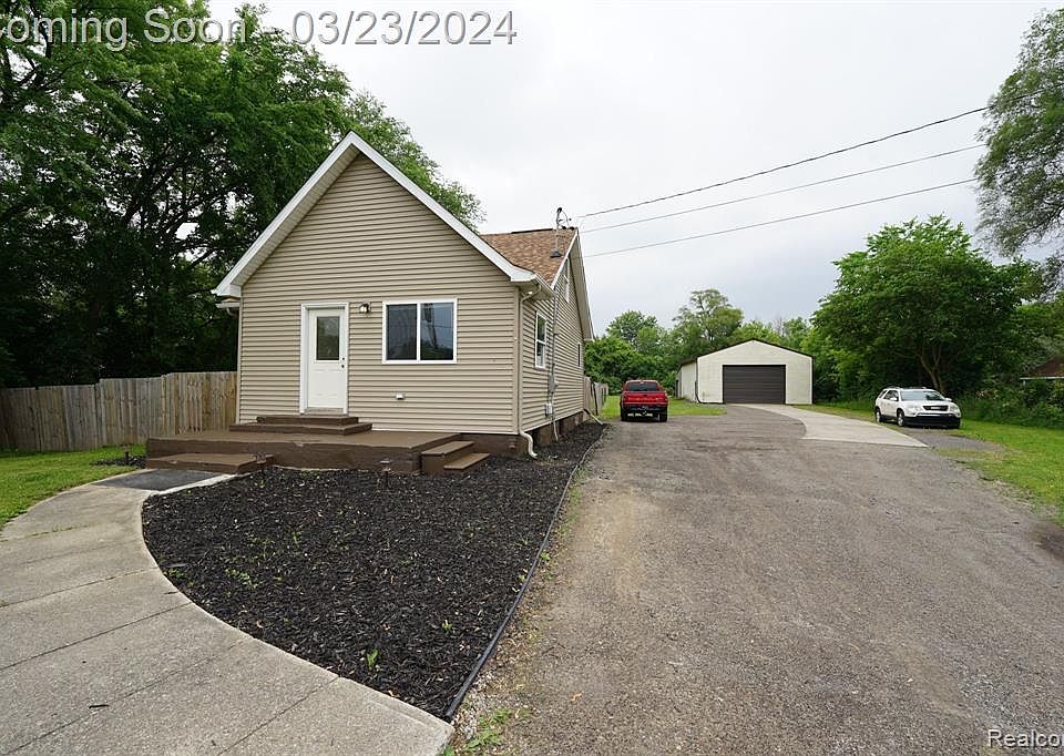 4084 E Atherton Rd Burton MI 48519 MLS 20240017568 Zillow