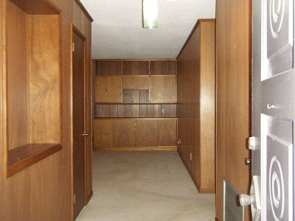 3rd image of 2304 Pinecliff Dr