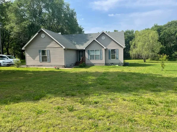 106 E Garner Street, Goodman, MO 64843