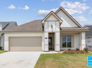210 Bennington Ln, Youngsville, LA 70592