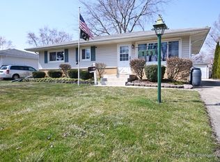 750 Redwood Dr, Aurora, IL 60506