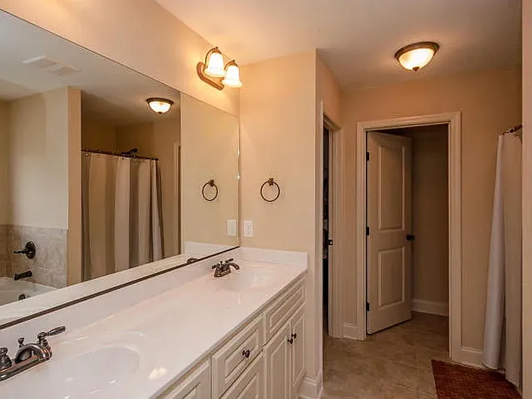 1004 Barrett Dr — Photo 14