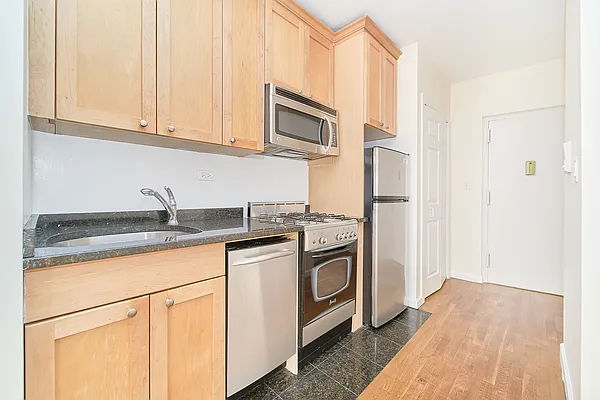 Rented by Living New York | media 11