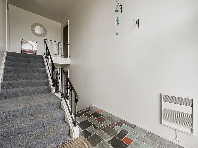 211 Summit Rdg — Photo 12