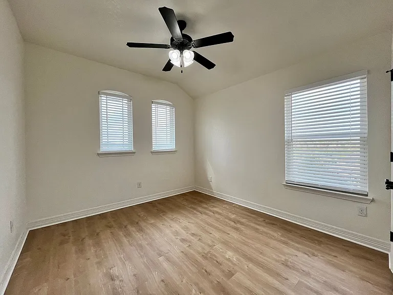 13724 Altamirano — Photo 23