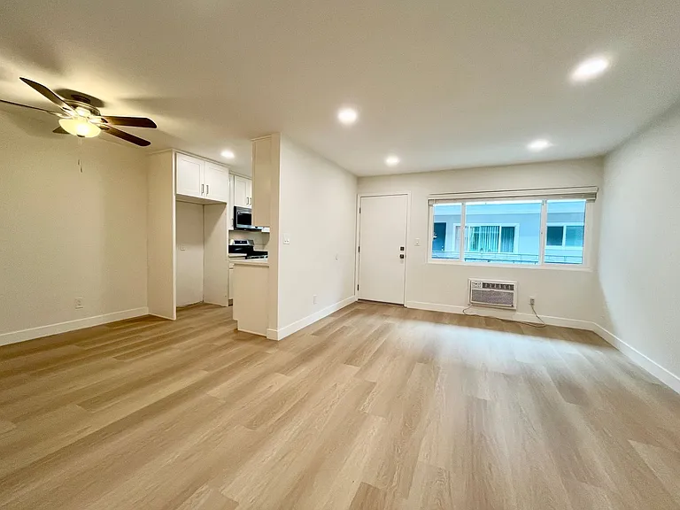 455 W Dryden St — Photo 10