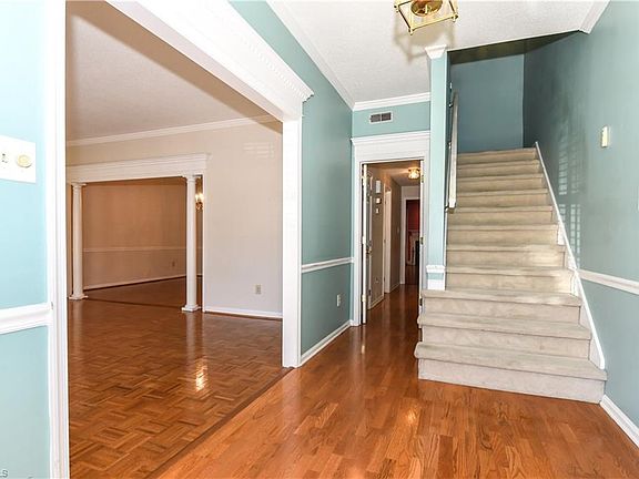 4th image of 22 Fountain Manor Dr #163